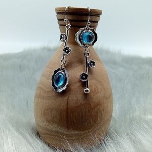 NEW Modern Blue Flower Earrings